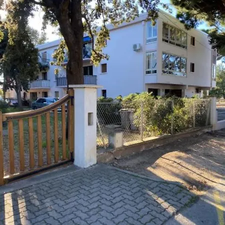 Spacious Studio 300 Meters From The * Hyeres